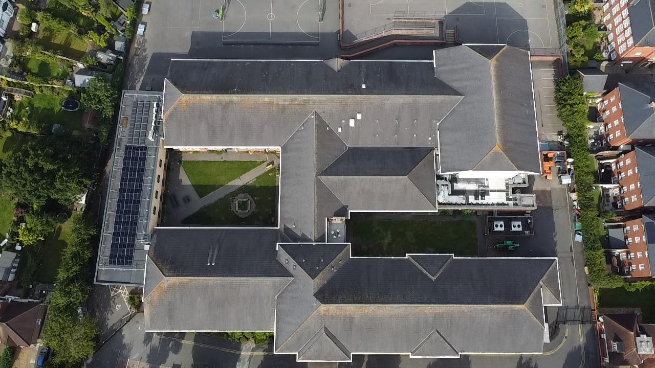 Roofers in Ascot